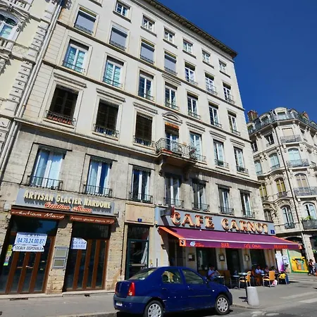 Apartment Meuble De Charme Lyon
