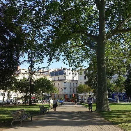 Meuble De Charme * Lyon